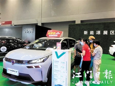 業(yè)內(nèi)人士建議，想買車的消費者盡早下訂。